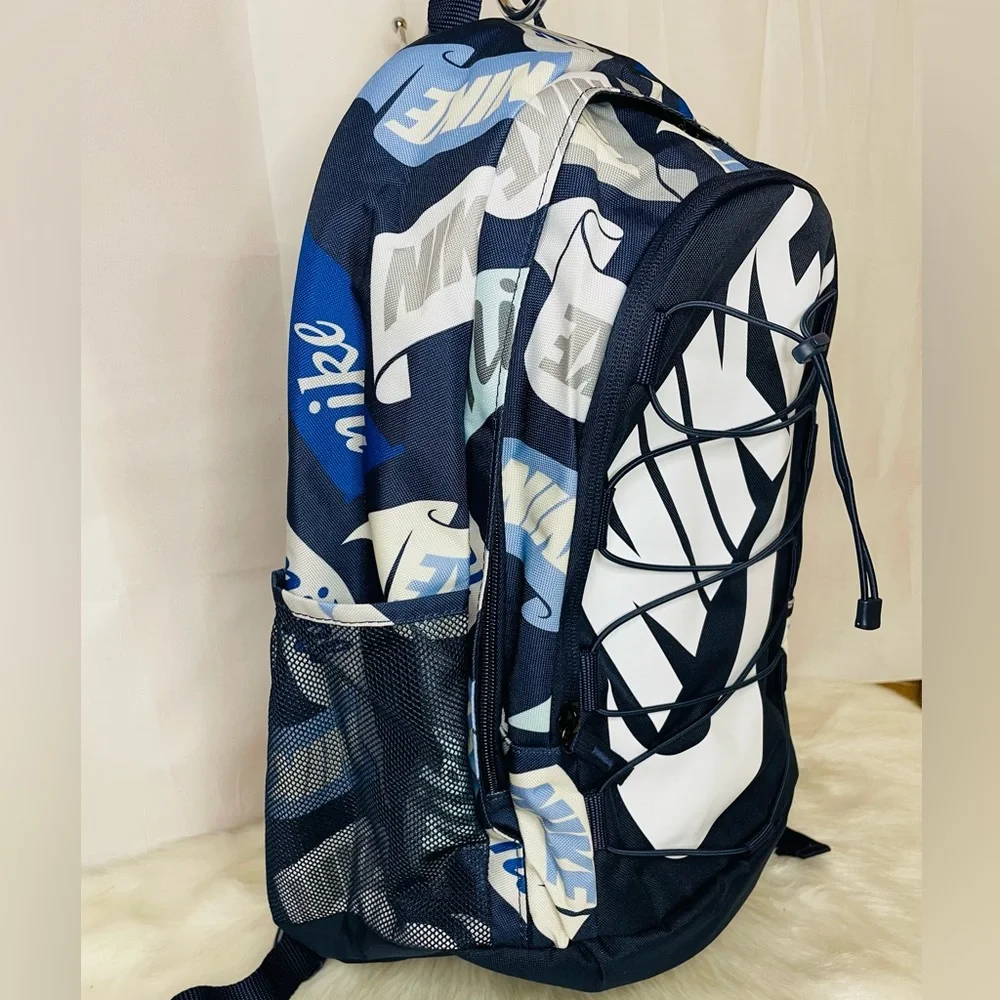 Nike bold backpack